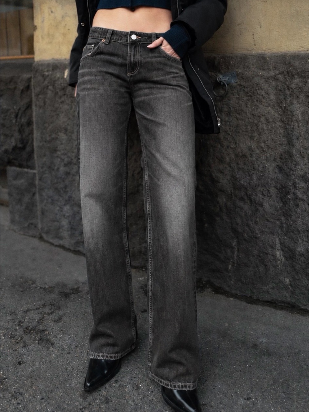 Low rise black wash jeans